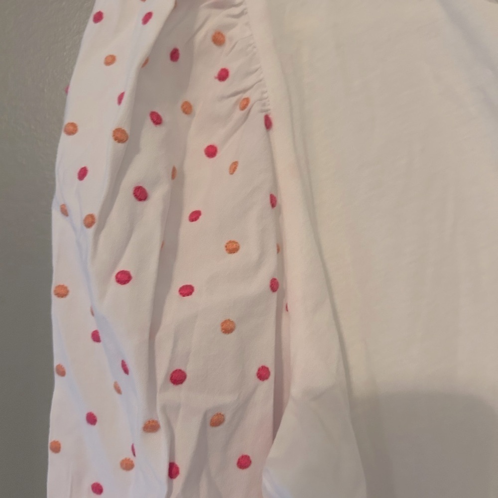 Women’s loft top . Size medium. Puffed poke  dot sleeves . White top. - Picture 3 of 5